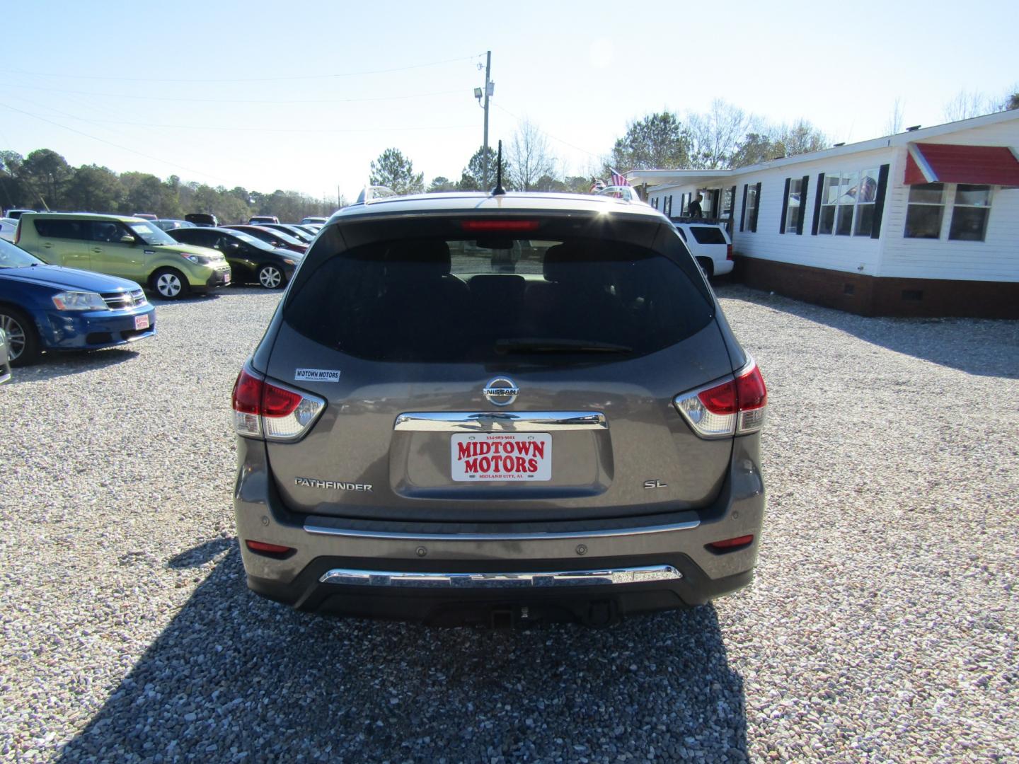 2014 Brown /Tan Nissan Pathfinder (5N1AR2MNXEC) , Automatic transmission, located at 15016 S Hwy 231, Midland City, AL, 36350, (334) 983-3001, 31.306210, -85.495277 - Photo#6